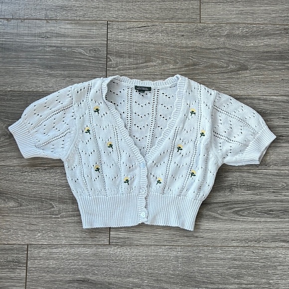 wild fable Tops - Wild Fable “Knitted” Crop Top